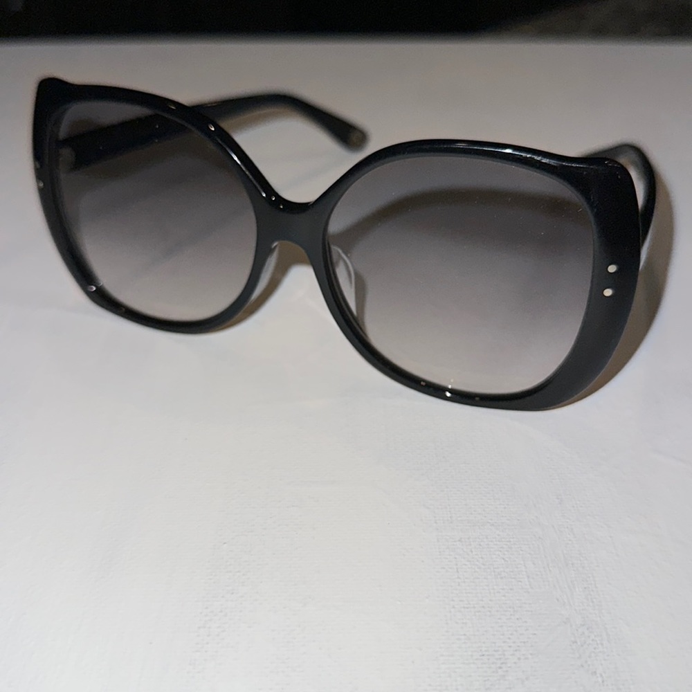 GUCCI Butterfly Sunglasses- has some wear
